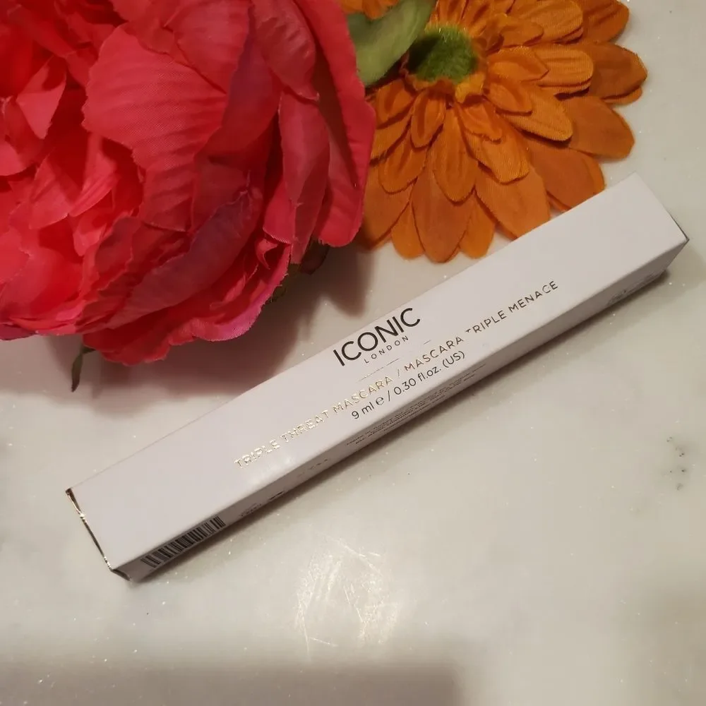 Iconic London Triple Threat Volumizing & Lengthening Mascara